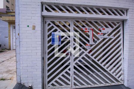 Casa à venda com 140m², 2 quartos e 2 vagasFachada