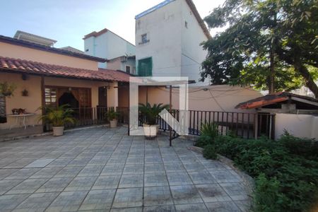 Casa à venda com 130m², 4 quartos e sem vagaArea Externa 