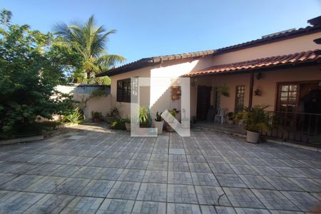 Casa à venda com 130m², 4 quartos e sem vagaArea Externa 