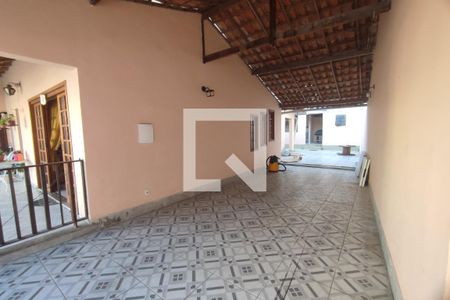 Casa à venda com 130m², 4 quartos e sem vagaArea Externa 