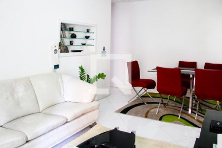 Sala de apartamento para alugar com 2 quartos, 71m² em Barra da Tijuca, Rio de Janeiro