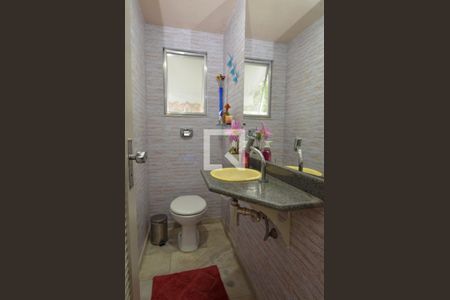 Casa à venda com 500m², 7 quartos e 6 vagas Casa à venda com 500m², 7 quartos e 6 vagasLavabo