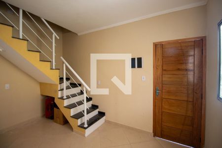Sala de casa de condomínio para alugar com 2 quartos, 70m² em Vila Jacuí, São Paulo