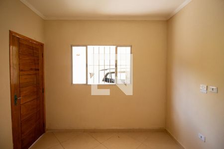 Sala de casa de condomínio para alugar com 2 quartos, 70m² em Vila Jacuí, São Paulo