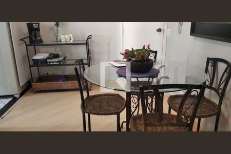 Apartamento à venda com 43m², 1 quarto e 1 vaga Apartamento à venda com 43m², 1 quarto e 1 vagaSala de Jantar