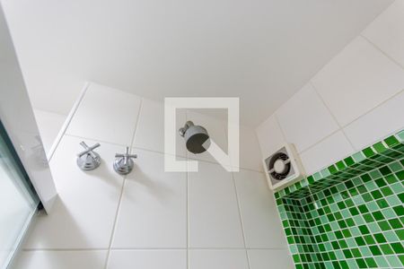 Apartamento à venda com 76m², 3 quartos e 2 vagasChuveiro