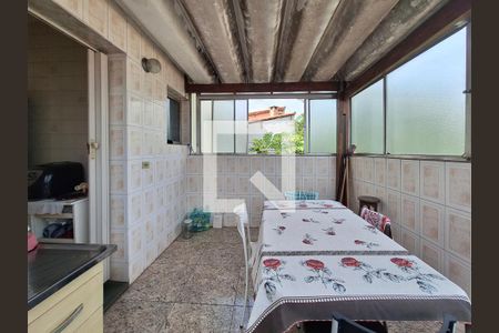 Casa à venda com 200m², 4 quartos e 4 vagasVaranda casa 1