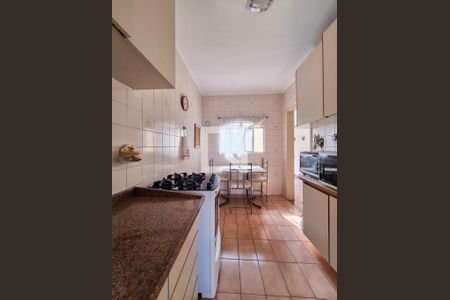 Casa à venda com 200m², 4 quartos e 4 vagasCozinha casa 1