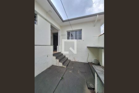 Casa à venda com 200m², 4 quartos e 4 vagasQuintal casa 2