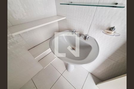Casa à venda com 200m², 4 quartos e 4 vagasBanheiro casa 2