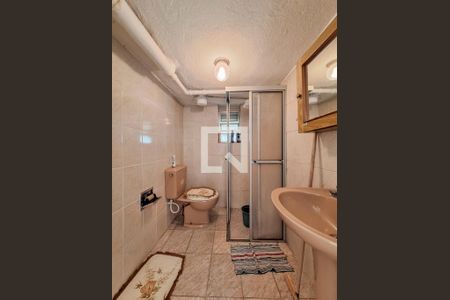 Casa à venda com 200m², 4 quartos e 4 vagasBanheiro de Serviço casa 1