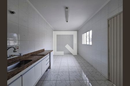 Casa à venda com 200m², 4 quartos e 4 vagasCozinha casa 2