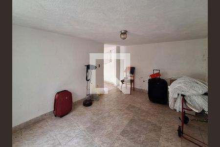 Casa à venda com 200m², 4 quartos e 4 vagasQuarto serviço 2 casa 1