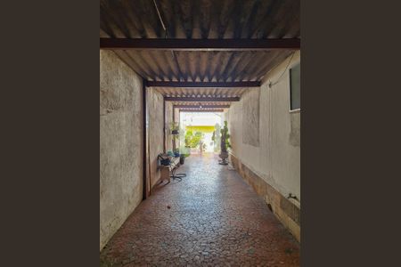 Casa à venda com 200m², 4 quartos e 4 vagasGaragem casa 1