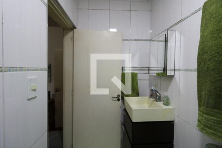 Casa à venda com 248m², 5 quartos e 4 vagasBanheiro da Suíte 2