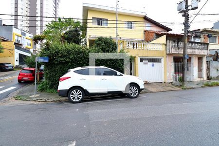 Casa à venda com 248m², 5 quartos e 4 vagasFachada