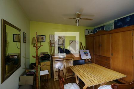 Casa à venda com 248m², 5 quartos e 4 vagasSuíte 1