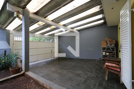 Casa à venda com 248m², 5 quartos e 4 vagasGaragem - Rua Tupi