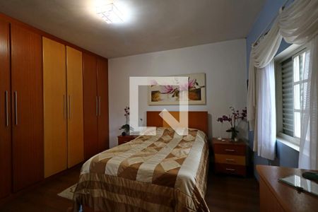 Casa à venda com 248m², 5 quartos e 4 vagasSuíte 3