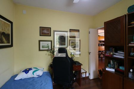 Casa à venda com 248m², 5 quartos e 4 vagasQuarto 1