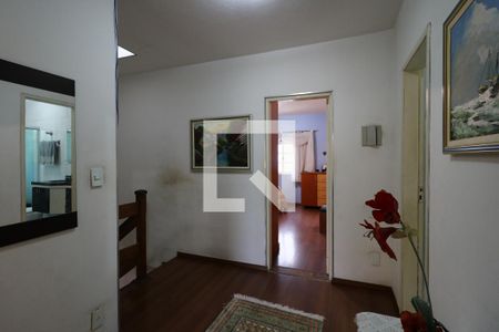 Casa à venda com 248m², 5 quartos e 4 vagasAcesso aos Quartos