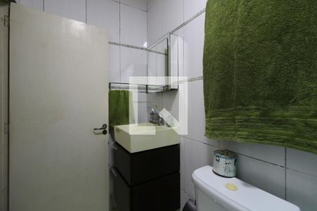 Casa à venda com 248m², 5 quartos e 4 vagasBanheiro da Suíte 2