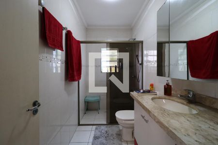 Casa à venda com 248m², 5 quartos e 4 vagasBanheiro da Suíte 3