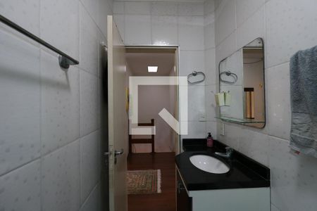 Casa à venda com 248m², 5 quartos e 4 vagasBanheiro Social