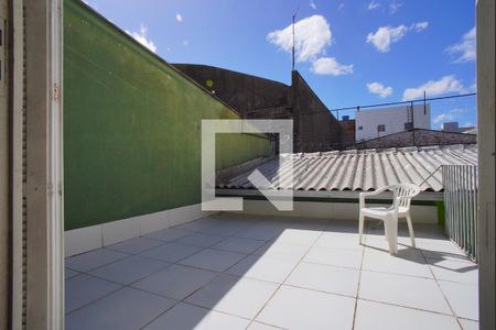 Casa à venda com 580m², 2 quartos e 6 vagasPátio fundos