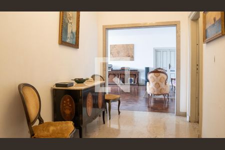 Apartamento à venda com 460m², 6 quartos e 1 vaga Apartamento à venda com 460m², 6 quartos e 1 vagaEntrada