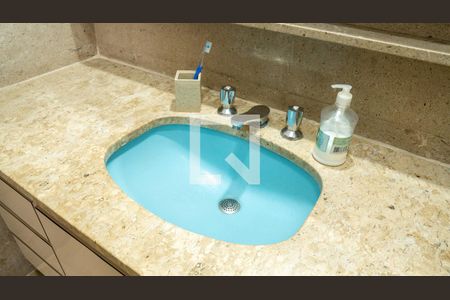 Apartamento à venda com 460m², 6 quartos e 1 vaga Apartamento à venda com 460m², 6 quartos e 1 vagaBanheiro