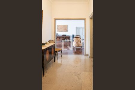 Apartamento à venda com 460m², 6 quartos e 1 vaga Apartamento à venda com 460m², 6 quartos e 1 vagaEntrada