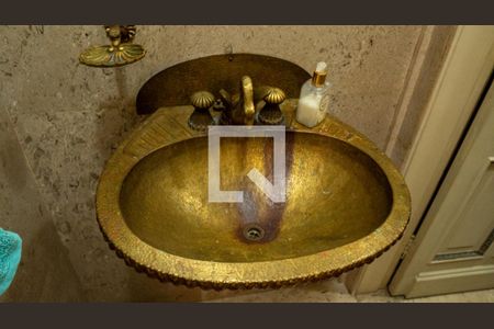 Apartamento à venda com 460m², 6 quartos e 1 vaga Apartamento à venda com 460m², 6 quartos e 1 vagaLavabo