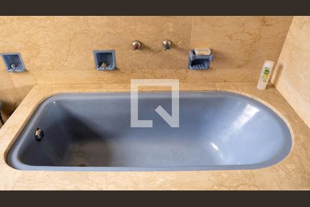 Apartamento à venda com 460m², 6 quartos e 1 vaga Apartamento à venda com 460m², 6 quartos e 1 vagaBanheiro da Suíte