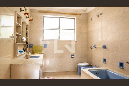 Apartamento à venda com 460m², 6 quartos e 1 vaga Apartamento à venda com 460m², 6 quartos e 1 vagaBanheiro da Suíte