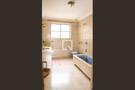 Apartamento à venda com 460m², 6 quartos e 1 vaga Apartamento à venda com 460m², 6 quartos e 1 vagaBanheiro da Suíte