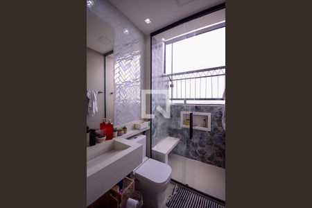 Apartamento à venda com 175m², 3 quartos e 3 vagas Apartamento à venda com 175m², 3 quartos e 3 vagasÁrea de Lazer - Banheiro