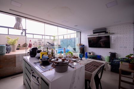 Apartamento à venda com 175m², 3 quartos e 3 vagas Apartamento à venda com 175m², 3 quartos e 3 vagasÁrea de Lazer