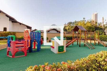 Apartamento à venda com 175m², 3 quartos e 3 vagas Apartamento à venda com 175m², 3 quartos e 3 vagasÁrea comum - Playground