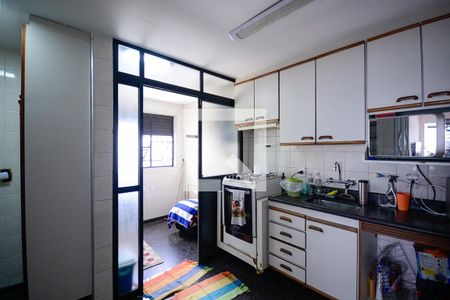 Apartamento à venda com 175m², 3 quartos e 3 vagas Apartamento à venda com 175m², 3 quartos e 3 vagasCozinha