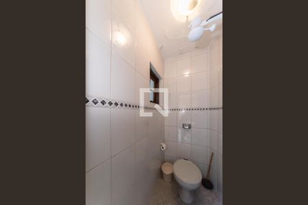 Casa à venda com 174m², 3 quartos e 2 vagas Casa à venda com 174m², 3 quartos e 2 vagasÁrea de Serviço - Banheiro