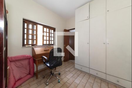 Casa à venda com 174m², 3 quartos e 2 vagas Casa à venda com 174m², 3 quartos e 2 vagasEscritório