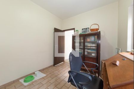 Casa à venda com 174m², 3 quartos e 2 vagas Casa à venda com 174m², 3 quartos e 2 vagasEscritório