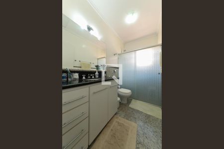 Casa à venda com 174m², 3 quartos e 2 vagas Casa à venda com 174m², 3 quartos e 2 vagasBanheiro