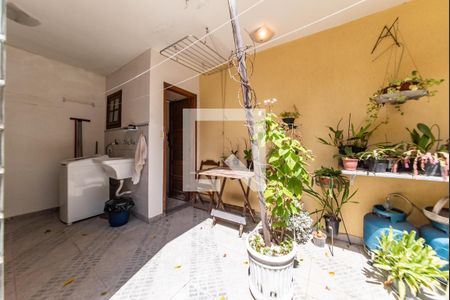 Casa à venda com 174m², 3 quartos e 2 vagas Casa à venda com 174m², 3 quartos e 2 vagasQuintal