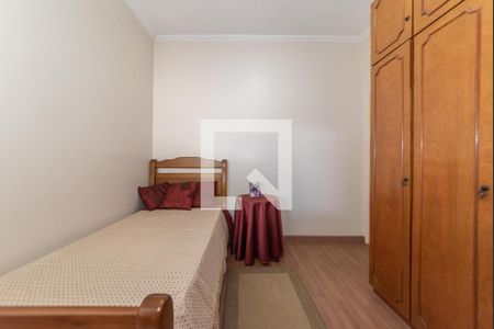 Casa à venda com 174m², 3 quartos e 2 vagas Casa à venda com 174m², 3 quartos e 2 vagasQuarto 2