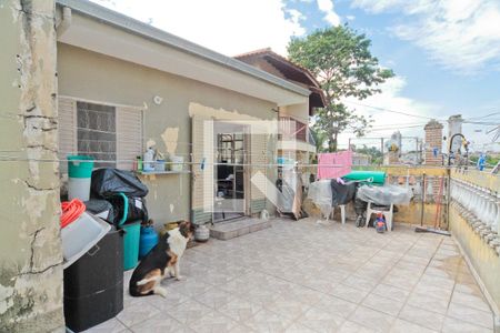 Casa à venda com 100m², 2 quartos e 2 vagas Casa à venda com 100m², 2 quartos e 2 vagasVaranda