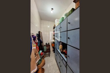 Casa de condomínio à venda com 207m², 5 quartos e 2 vagas Casa de condomínio à venda com 207m², 5 quartos e 2 vagasDespensa da Cozinha