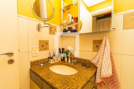 Apartamento à venda com 172m², 3 quartos e 1 vagaBanheiro Quarto 2