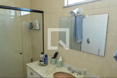 Apartamento à venda com 102m², 2 quartos e 2 vagas Apartamento à venda com 102m², 2 quartos e 2 vagasBanheiro da Suíte